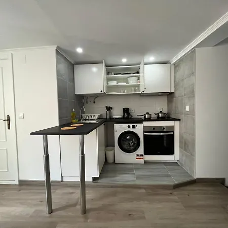 Big Apartment In Bairro Alto